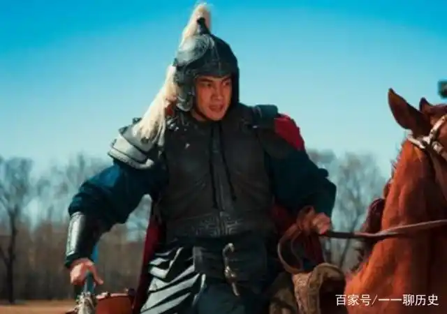 吕布与三国其他英雄的对比_吕布英雄三国对比战法_吕布英雄三国对比图