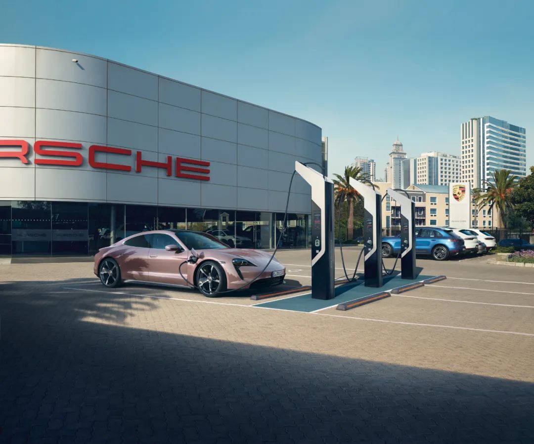 保时捷运动型suv_2021款保时捷运动版_保时捷的运动版车型与驾驶魅力