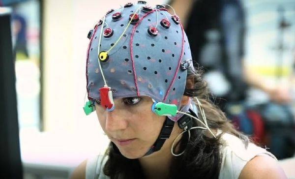 重大科技宣布：马斯克表示Neuralink计划在2025年为患者实施脑机设备植入_马斯克人脑移植_马斯克的黑科技芯片植入大脑